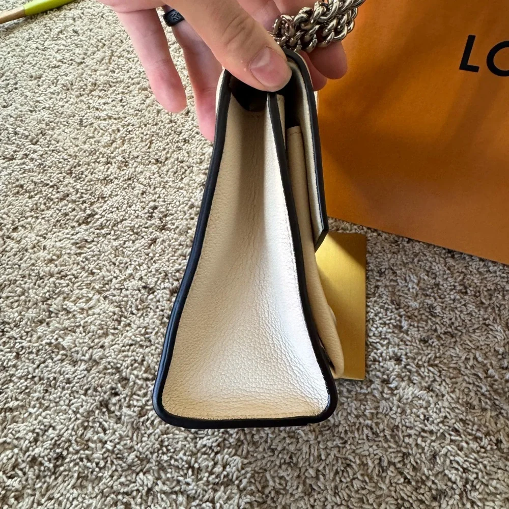 Louis Vuitton MyLockme Flower Fleurs BB Purse and Wallet - Picture 5 of 11